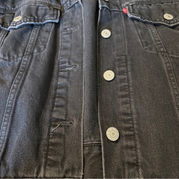 Levi's - Women’s Black Denim Jacket - Size Small - Picture 4 of 9